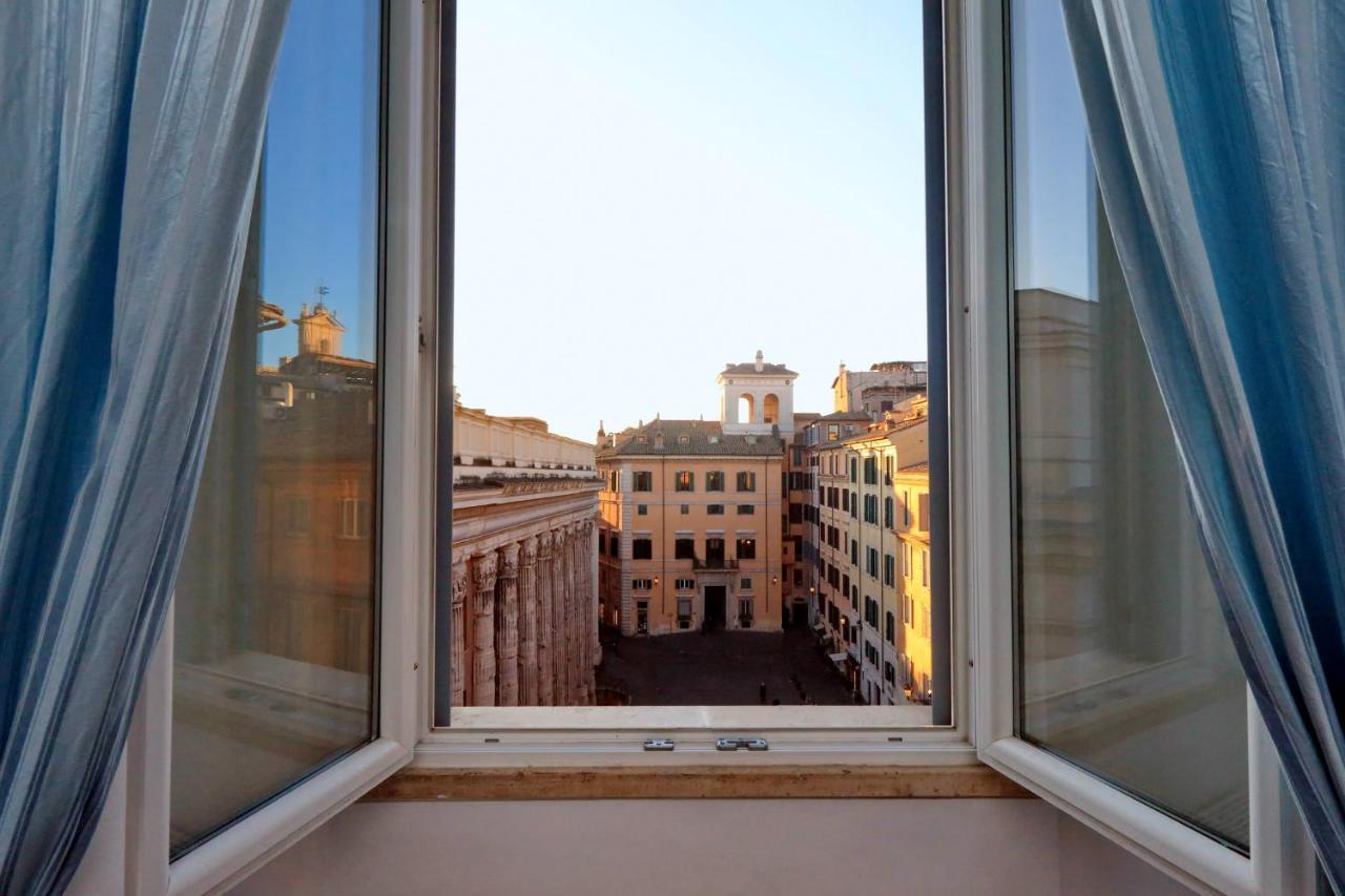 Pantheon Family Romantic Rom