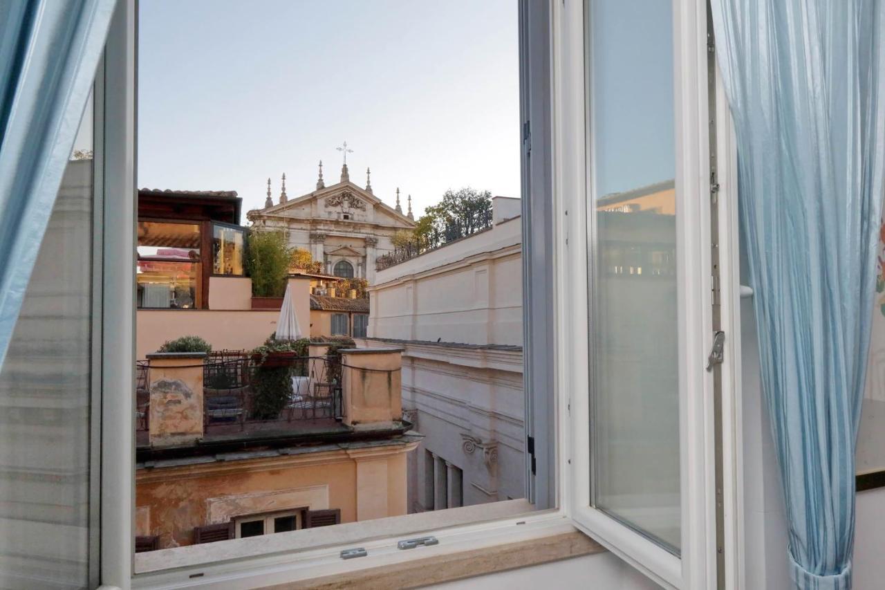 Pantheon Family Romantic Lejlighed