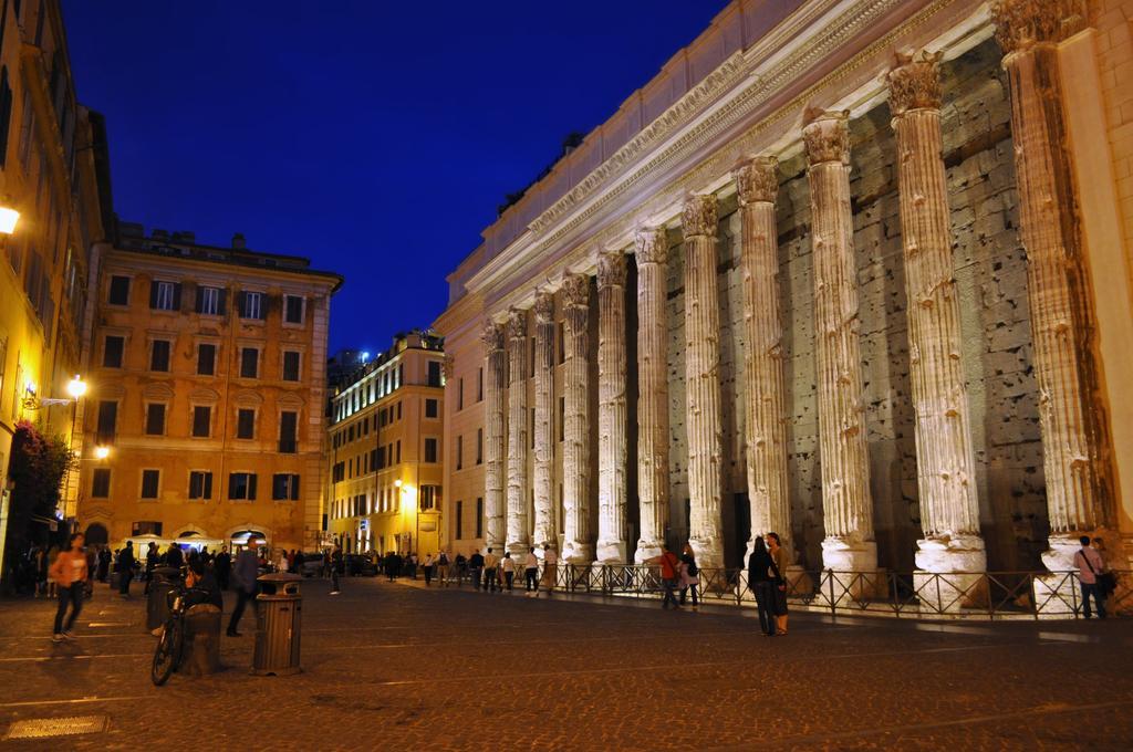 Pantheon Family Romantic Rom